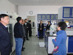 市教委專家組蒞臨我校檢查食品質(zhì)量與安全、酒店管理和應(yīng)用化學(xué)三個(gè)新增專業(yè)